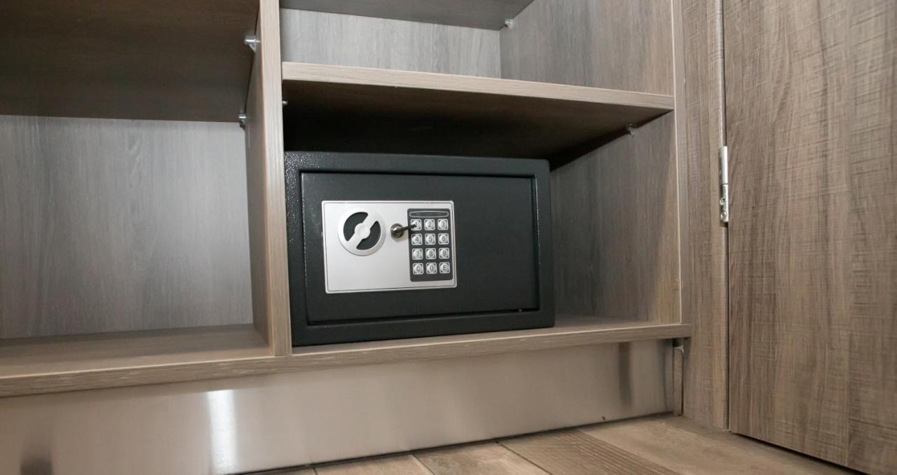 Hyperion Hotel Myrties Екстер'єр фото